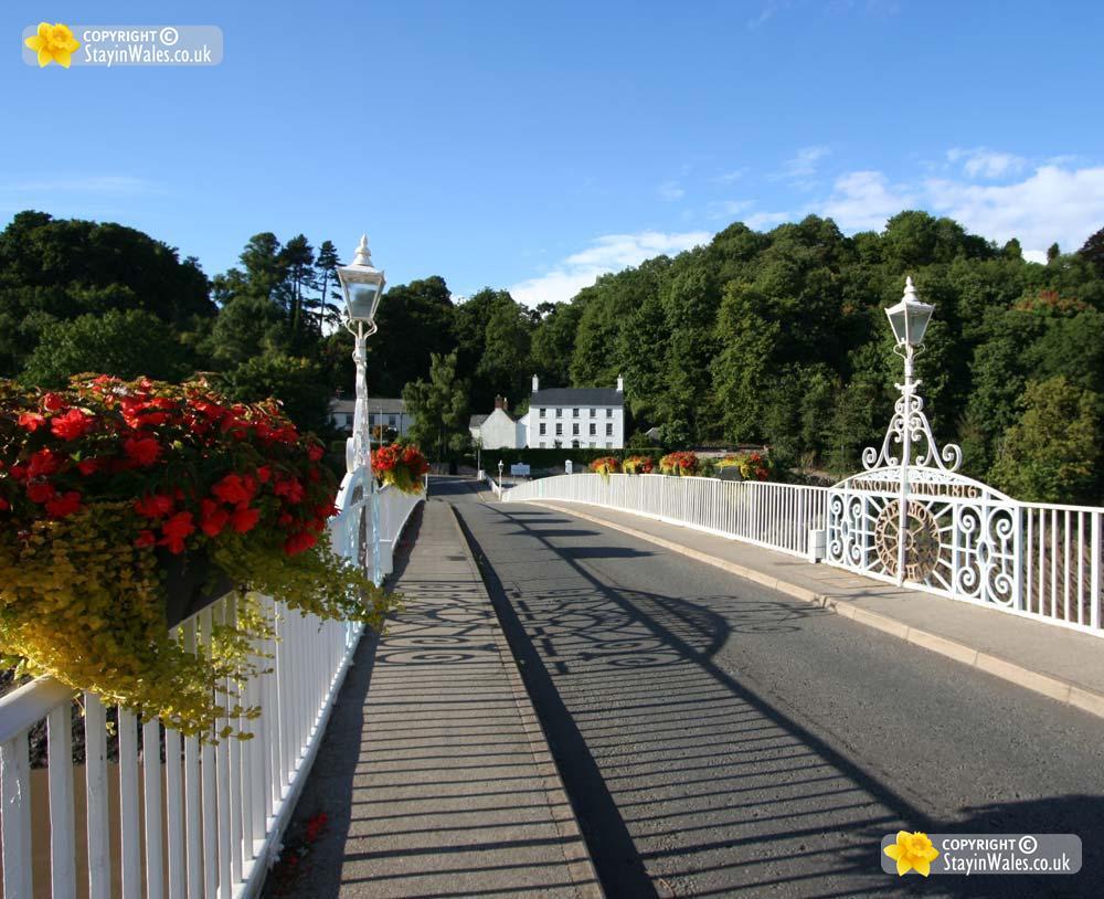 Chepstow picture