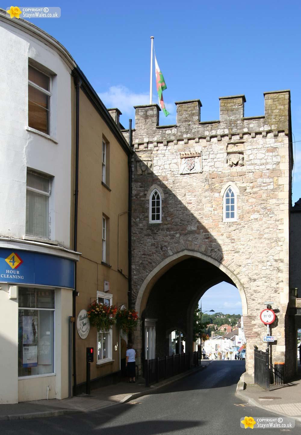 Chepstow picture
