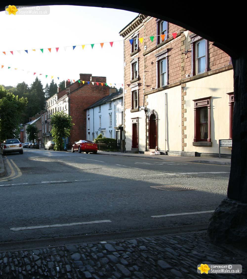 Llanidloes picture