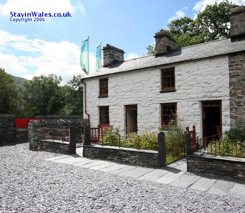 cottages at llanberis