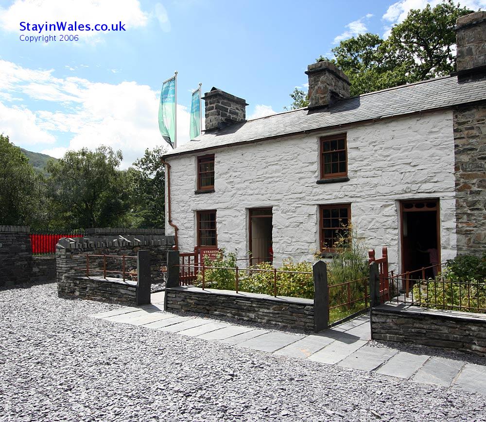 cottages at llanberis