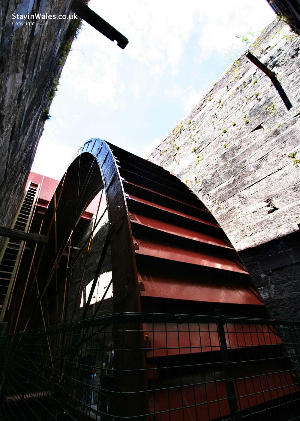 Water wheel at the National Slate Museum