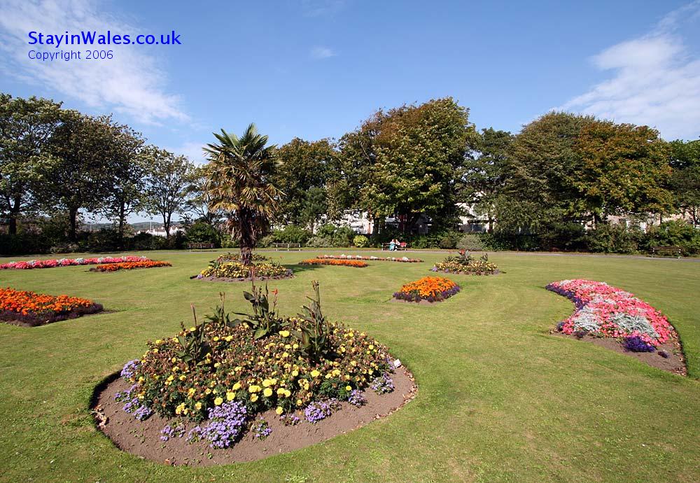 Llanelli Town Hall gardens