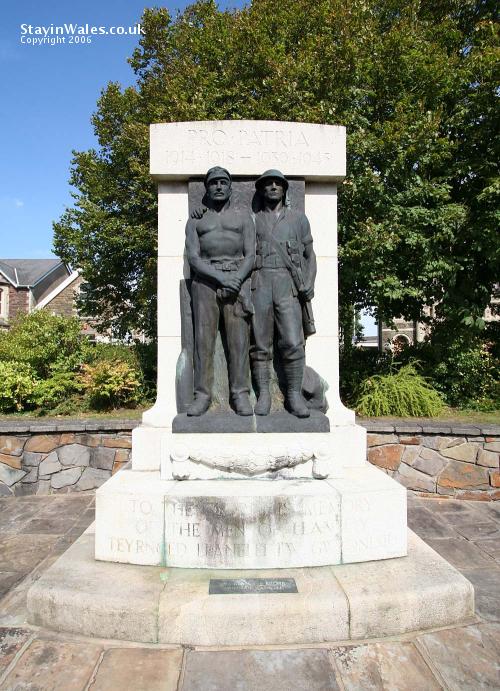 Llaelli War Memorial