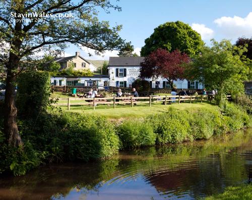 Coach and Horses Llangynidr