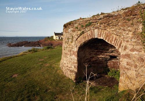 lime kiln Pembrokeshire