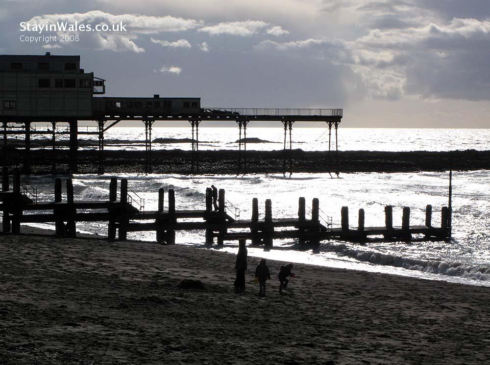 Aberystwyth pier, April 2008