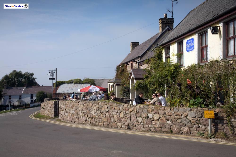 Kings Head pub and accommodation, Rhossili Bay