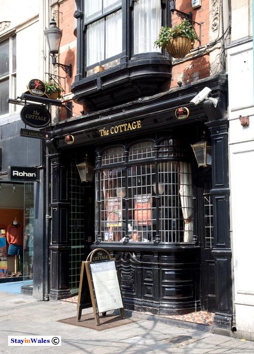 Cardiff Cottage pub on St Mary Street