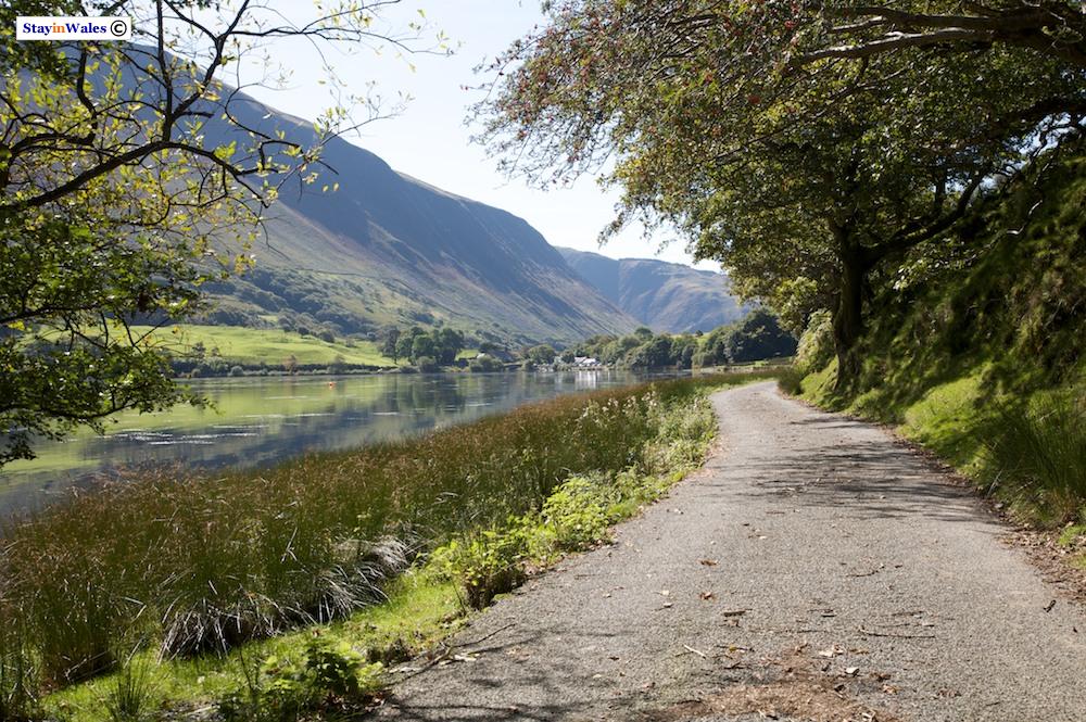 Tal-y-Llyn lake