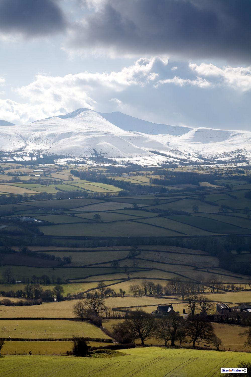 Brecon Beacons seen from Pen-y-Crug