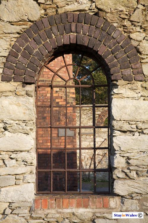 Brick shed, Breakwater Park