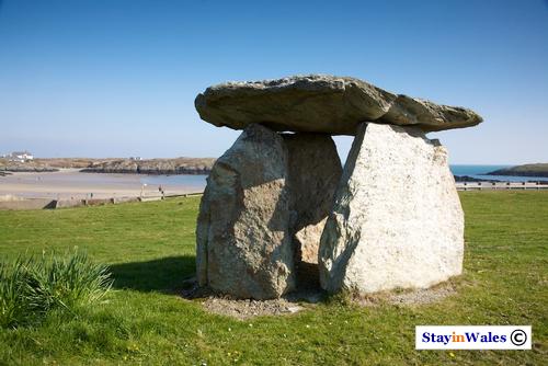 Cahmbered Tomb at Borthwen, Rhoscolyn