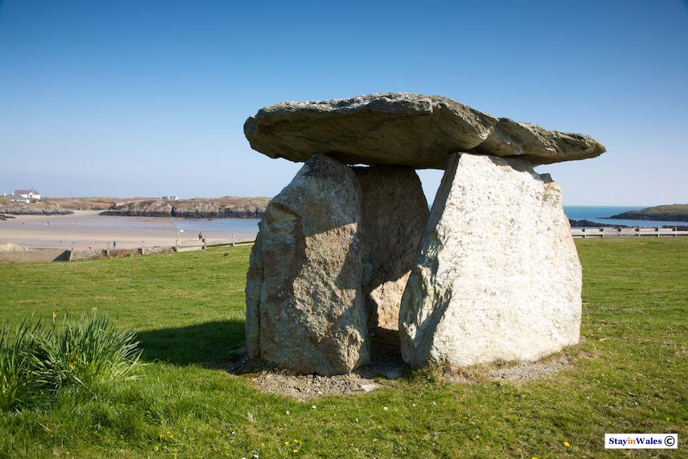 Cahmbered Tomb at Borthwen, Rhoscolyn