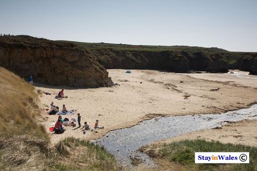 Porth Trecastell Beach