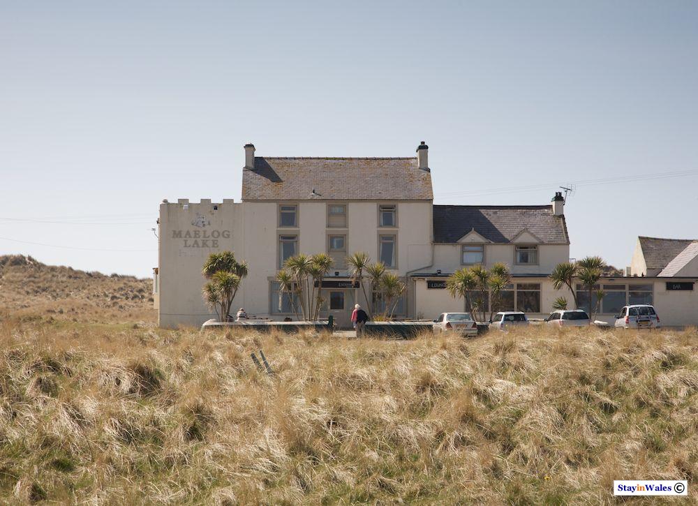 Maelog Lake Hotel at Rhosneigr
