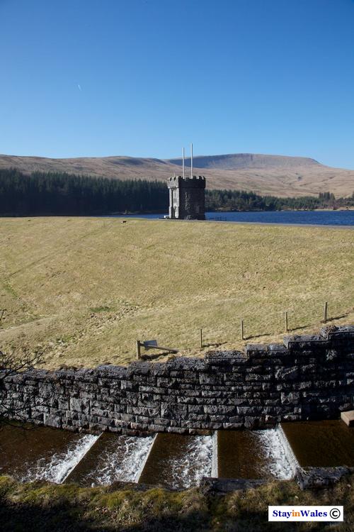beacons reservoir dam, powys