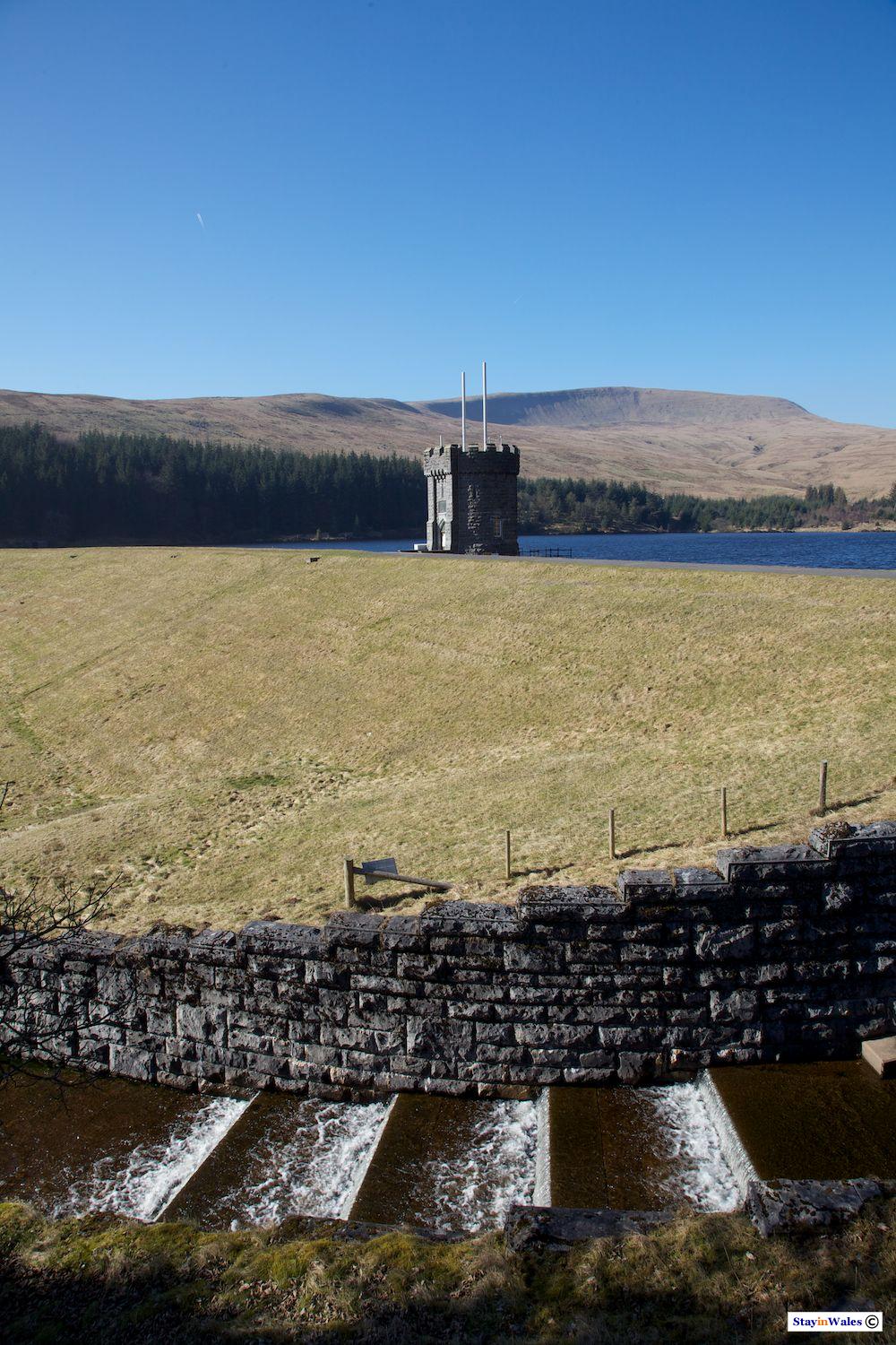 beacons reservoir dam, powys