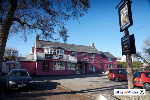 Boverton Castle pub