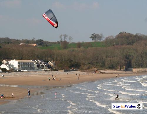 Saundersfoot kite surfing