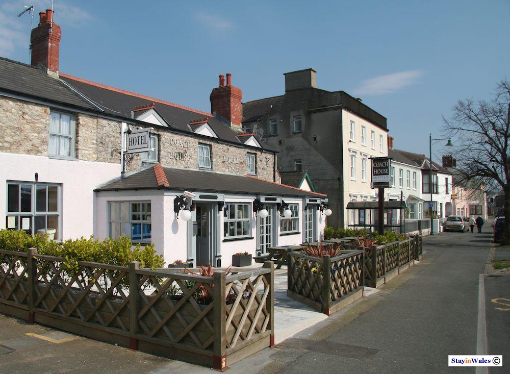 Pembroke Coach House Hotel