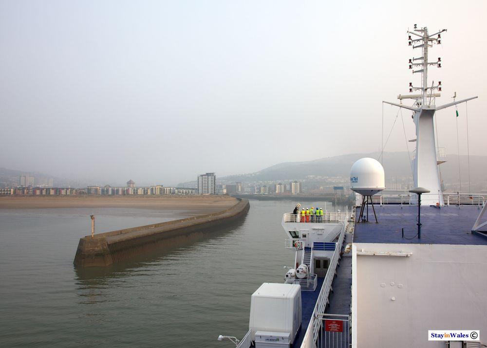Juila Fastnet line ferry at Swansea
