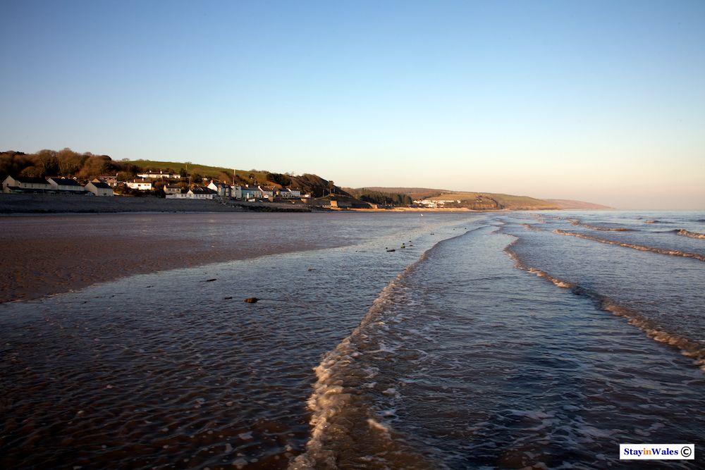 Amroth village and beach