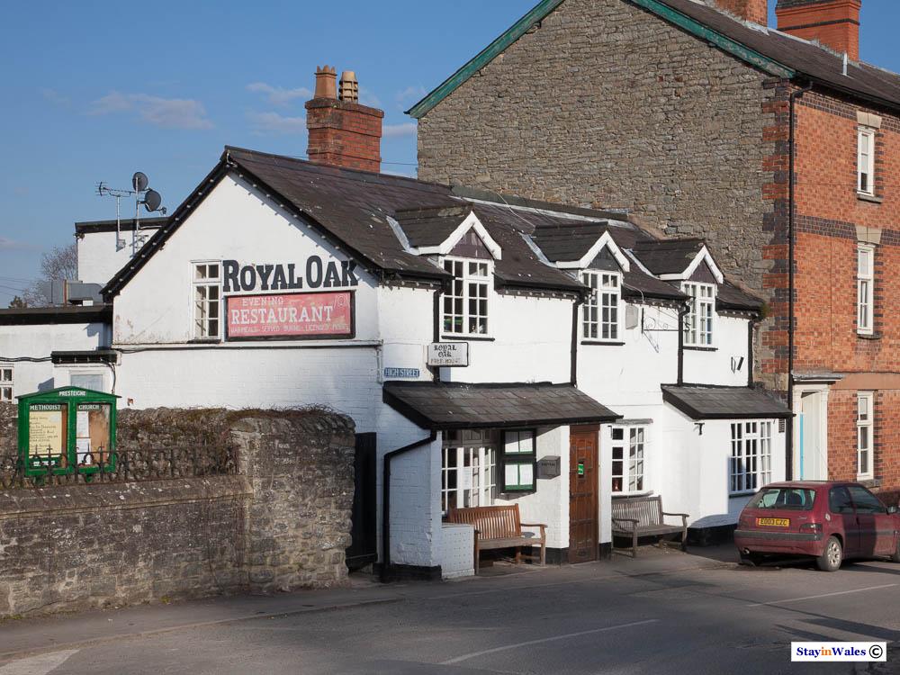 Ryal Oak Pub in Presteigne