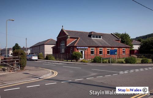 Ty Isaf Church, Pontymister