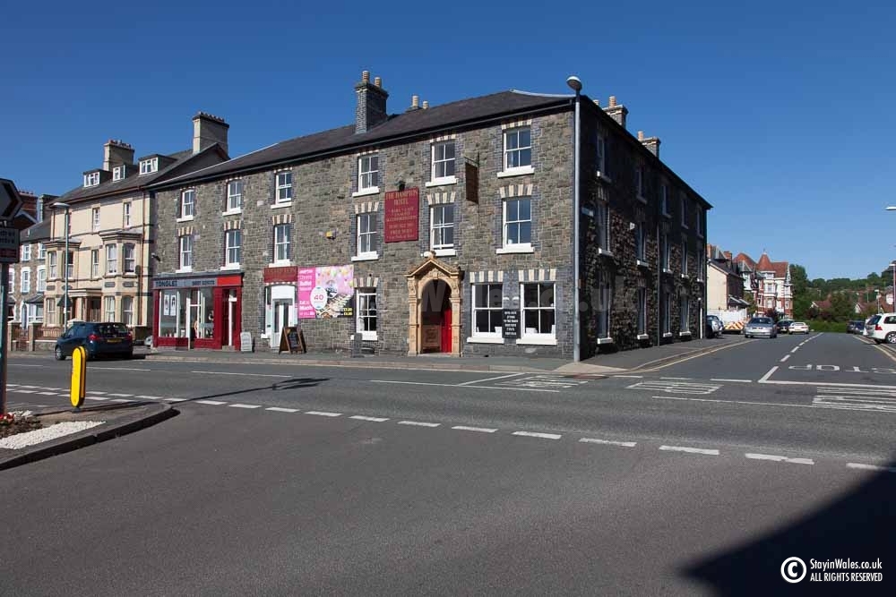 The Hampton, Llandod