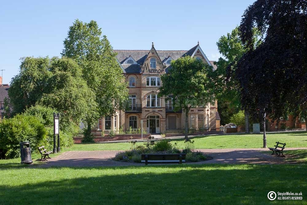 The Manor, Llandrindod