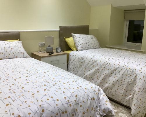 Twin bedroom