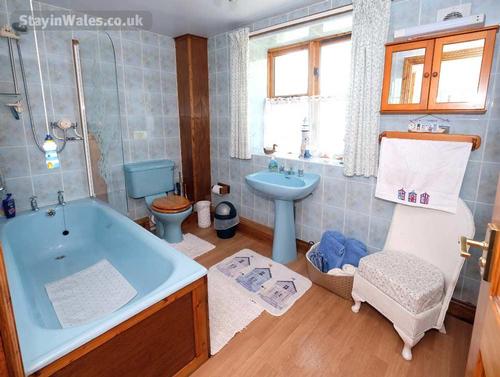 The Stables bathroom