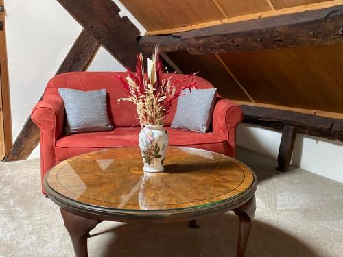 Attic bedroom seating area