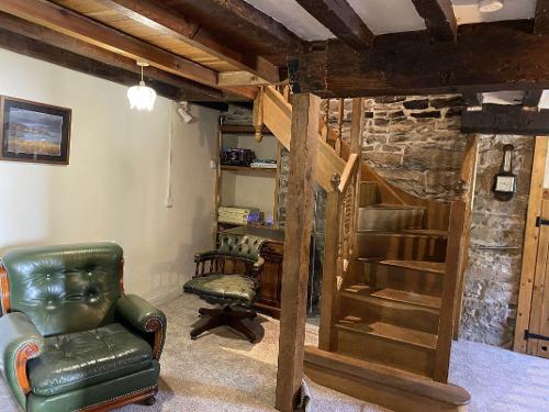 Our "middle room" with oak staircase