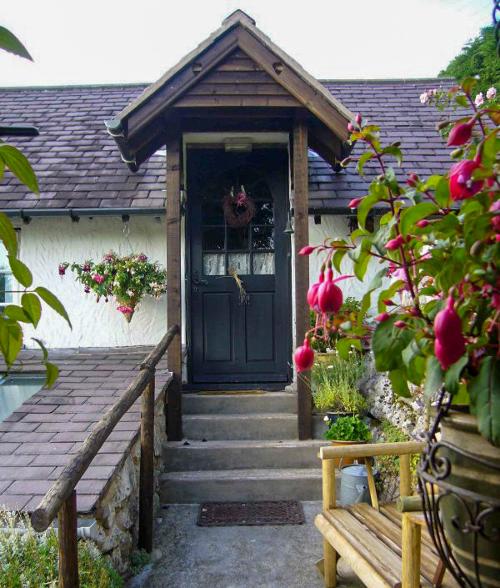 Private entrance to the apartment