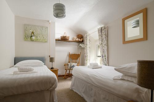 Twin Bedroom
