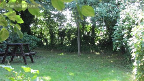 Garden and picnic area