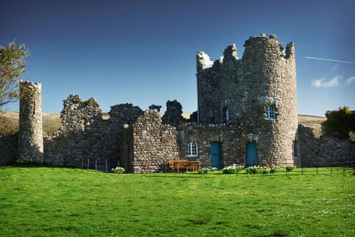 The Towers - 1 bedroom property