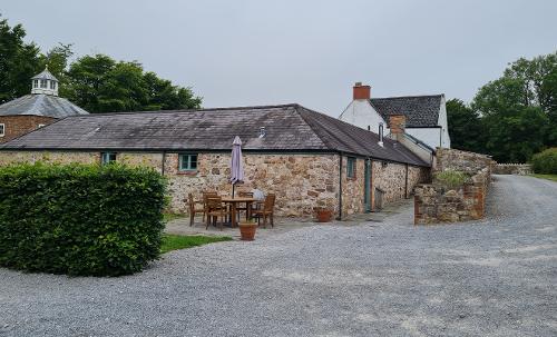 Back Field Cottage - sleeps 6