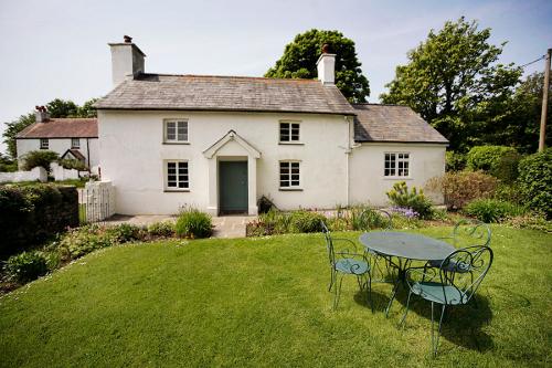Church Cottage - Sleeps up to 4