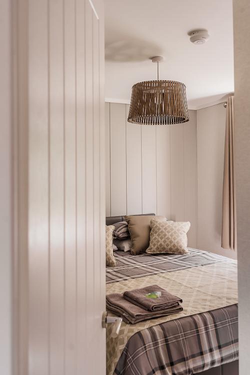 Bedroom 1 - King Size