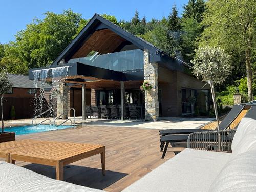 Forest Lodge