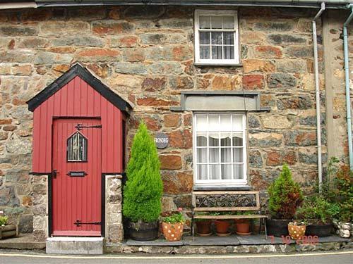 Frondeg Cottage