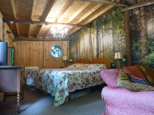 Bedroom area with super king bed
