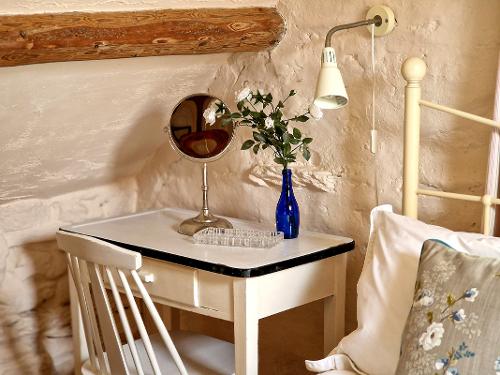 Bedroom detail