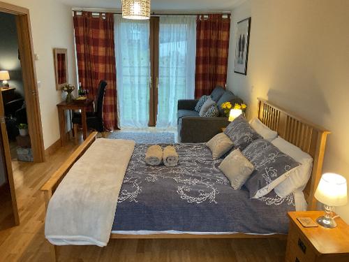 Large downstairs double bedroom with bed settee if requested.