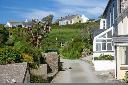 Southwinds is in an elevated setting with wonderful sea views