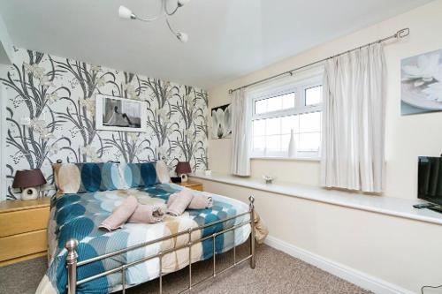 Rear double bedroom