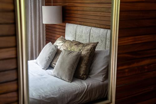 Bedroom detail